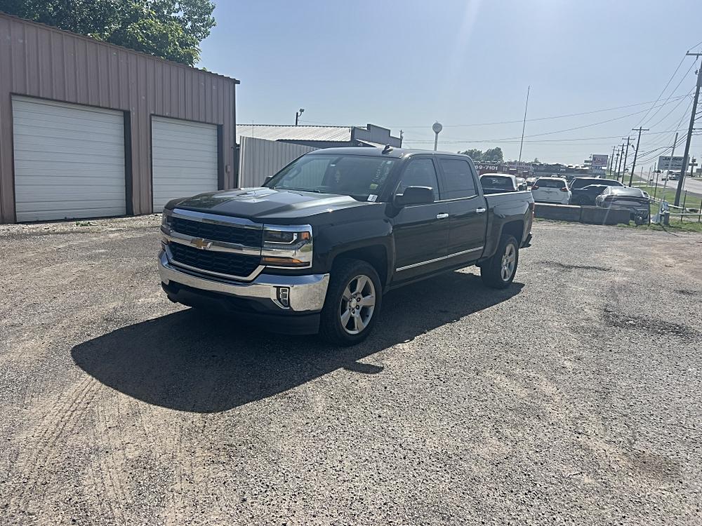 2018 Chevrolet Silverado 1500 LT Crew Cab Short Box's photo