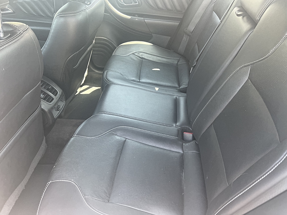 2015 Ford Taurus Limited - Photo 10
