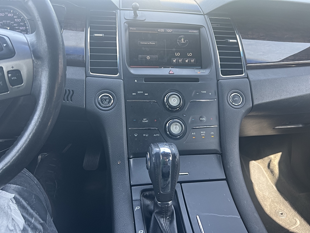 2015 Ford Taurus Limited - Photo 14