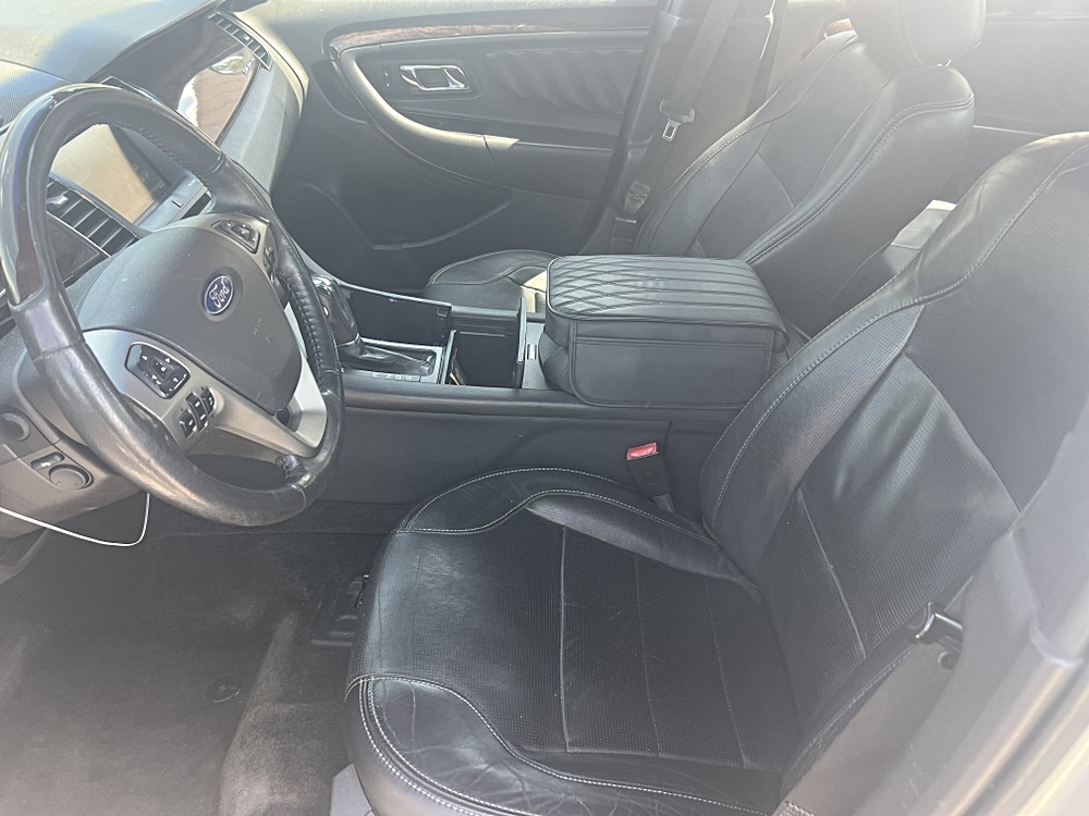 2015 Ford Taurus Limited - Photo 9