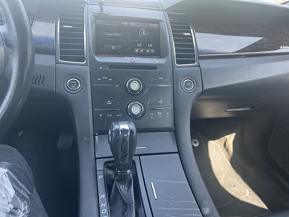 2015 Ford Taurus Limited - Photo 13