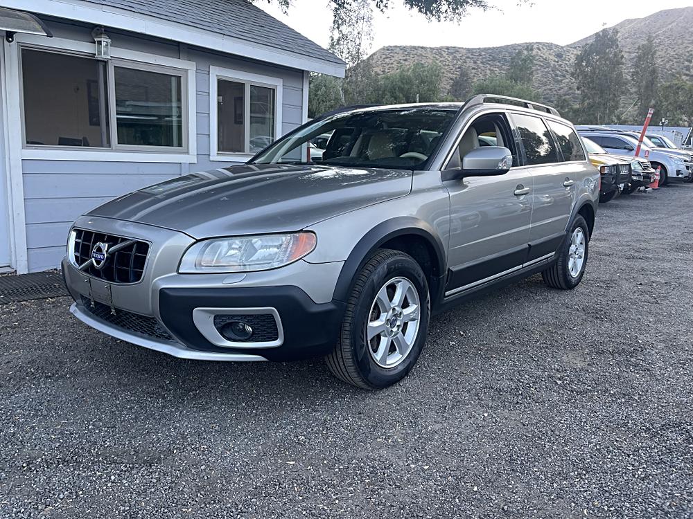 2012 Volvo XC70 3.2 FWD Auto Platinum's photo