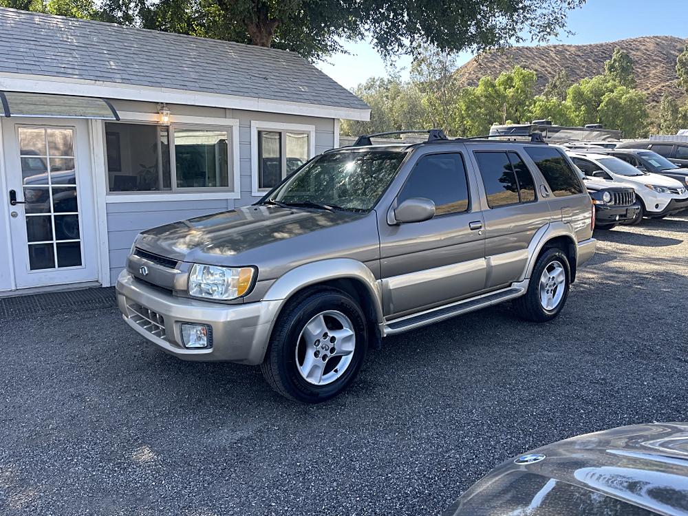 2001 INFINITI QX4 Base