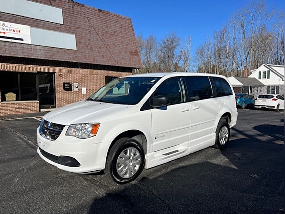 2017 Dodge Grand Caravan SXT's photo