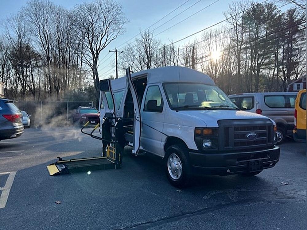 2014 Ford E-Series Econoline Van Commercial