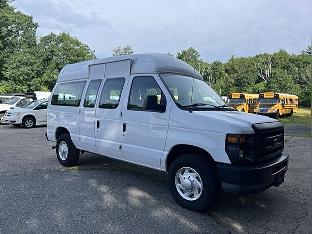 2011 Ford E-Series E-250 Van's photo