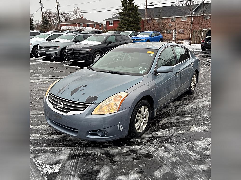 2011 Nissan Altima S's photo
