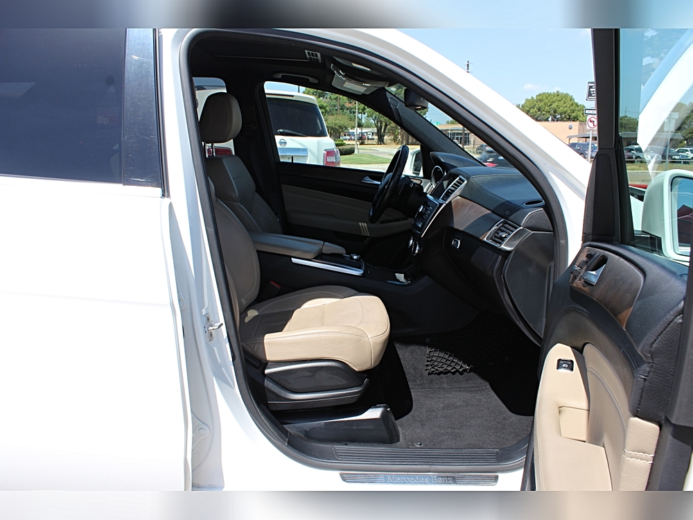 2014 Mercedes-Benz M-Class ML550 - Photo 33