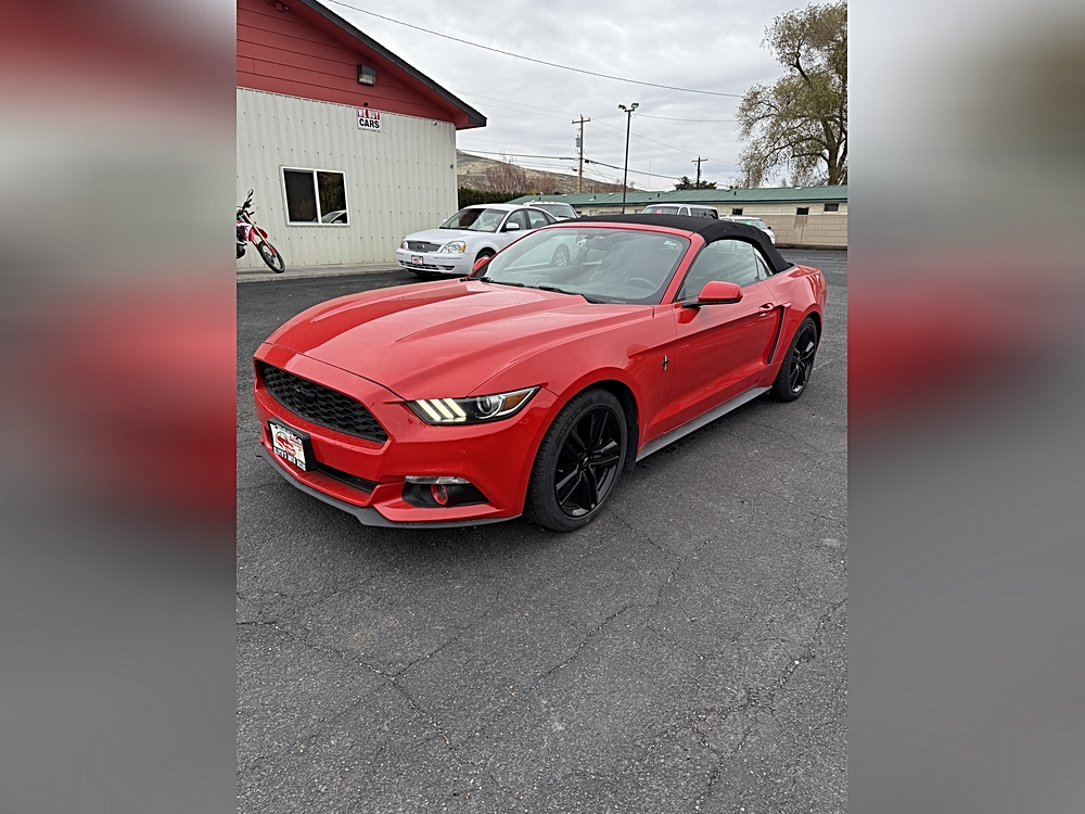 2015 Ford Mustang EcoBoost Premium's photo
