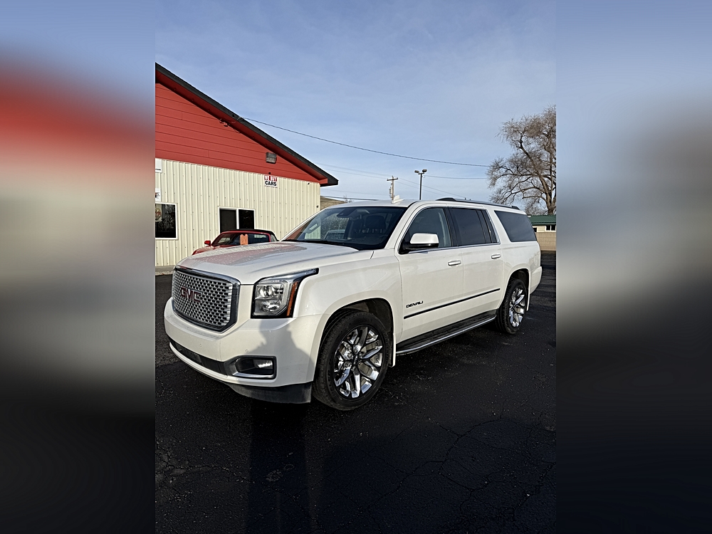 2016 GMC Yukon XL Denali's photo