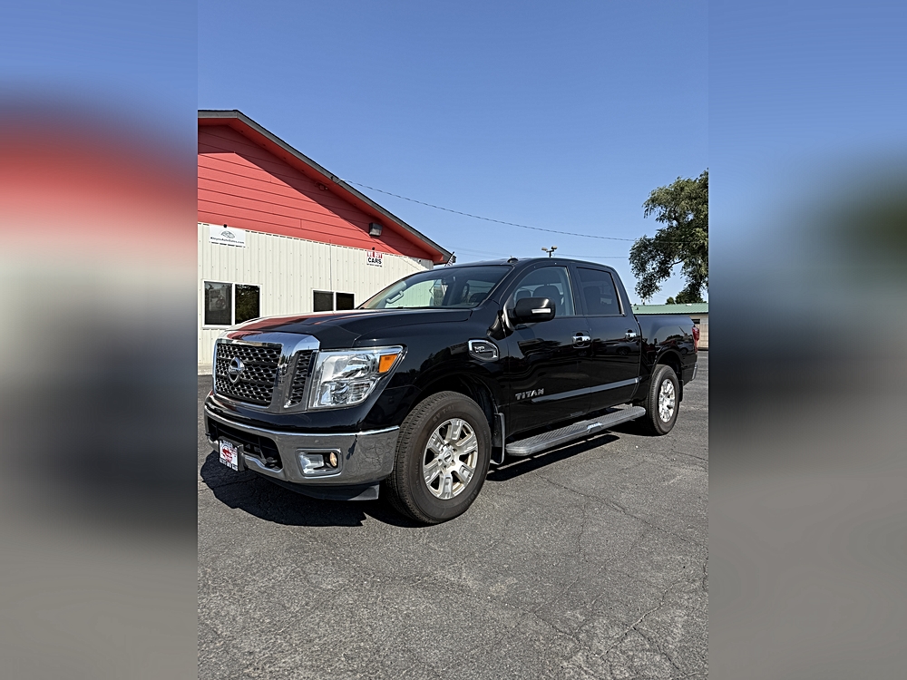 2017 Nissan Titan SV