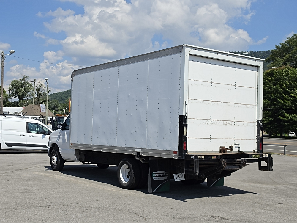 2019 Ford E-Series Cutaway Base - Photo 25