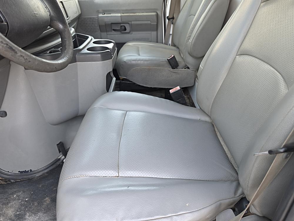 2019 Ford E-Series Cutaway Base - Photo 32