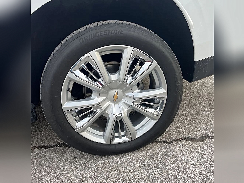 2021 Chevrolet Suburban LT - Photo 12