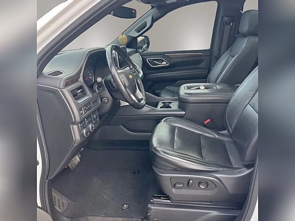 2021 Chevrolet Suburban LT - Photo 16