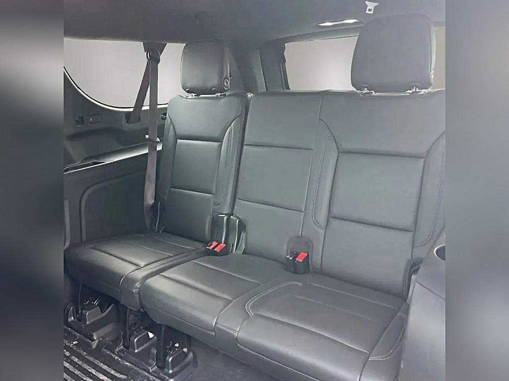 2021 Chevrolet Suburban LT - Photo 21