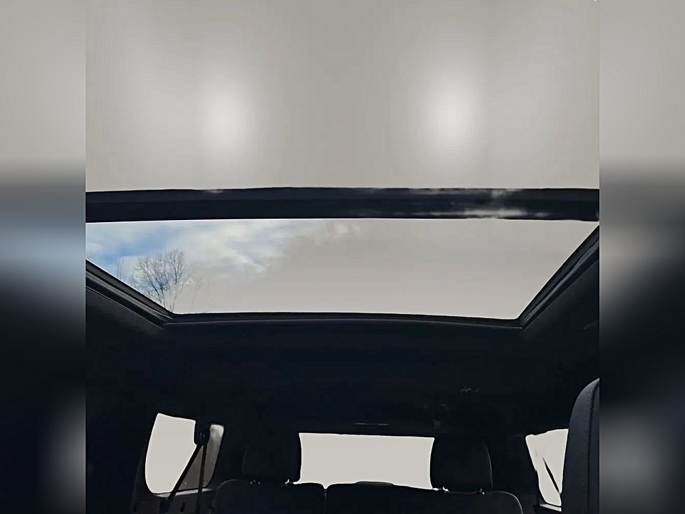 2021 Chevrolet Suburban LT - Photo 26
