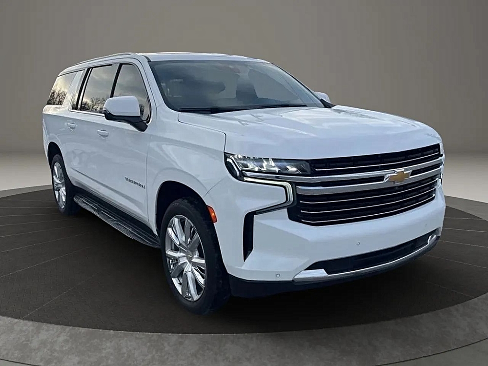 2021 Chevrolet Suburban LT - Photo 7