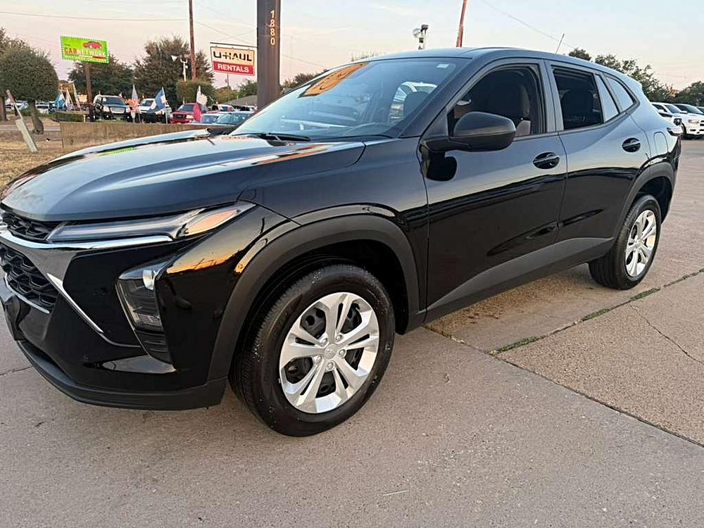 2025 Chevrolet Trax LS