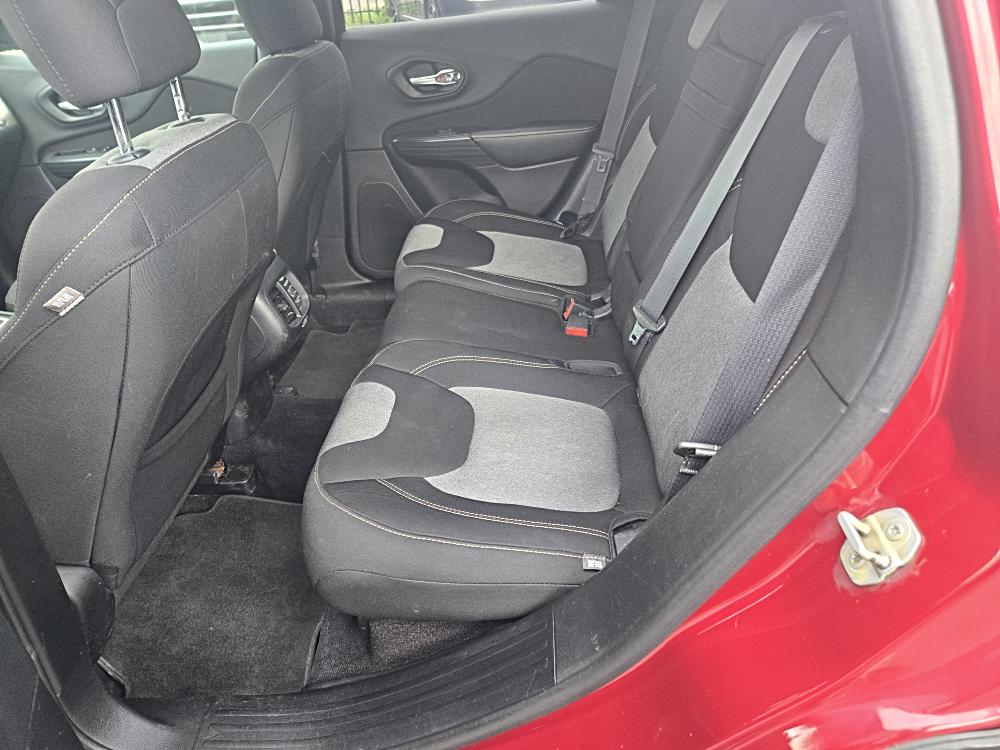 2016 Jeep Cherokee Sport - Photo 10