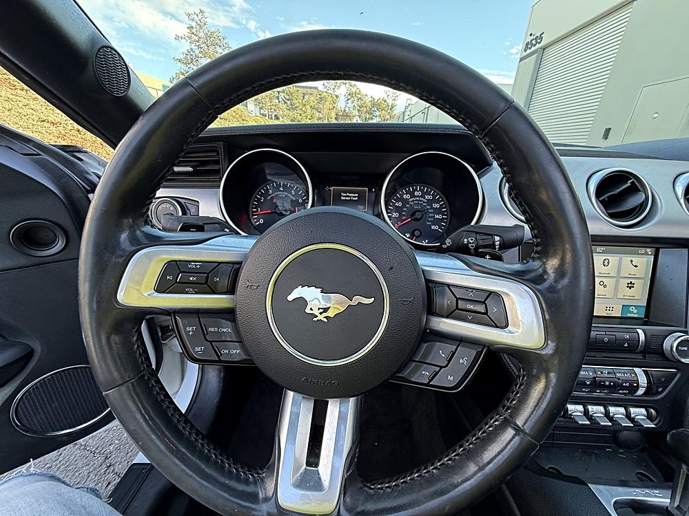 2018 Ford Mustang EcoBoost Premium - Photo 11