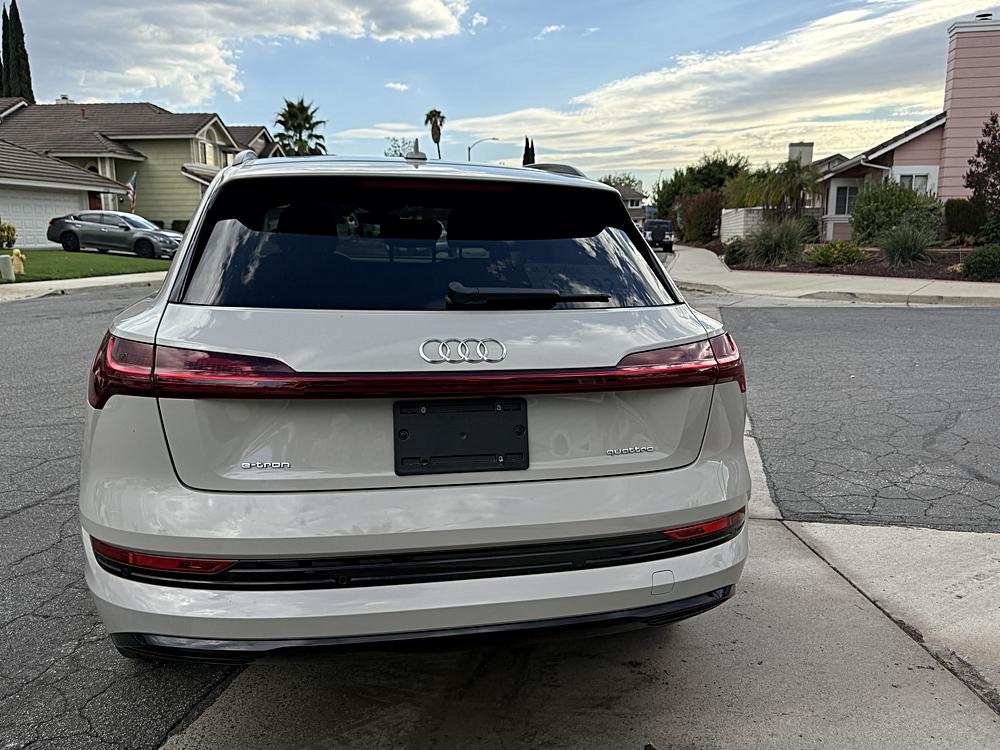 2021 Audi e-tron Premium - Photo 6