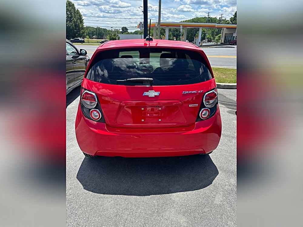 2015 Chevrolet Sonic LT - Photo 11