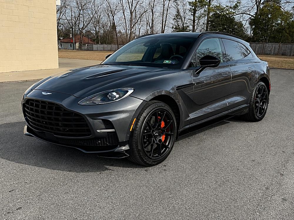 2023 Aston Martin DBX 4.0 V8 707 AWD's photo