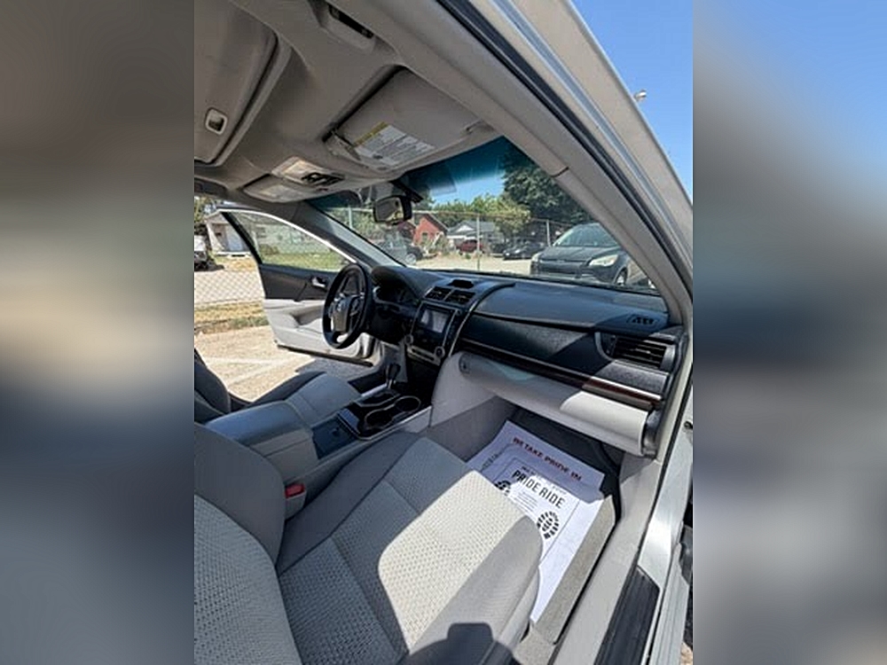 2013 Toyota Camry XLE - Photo 8