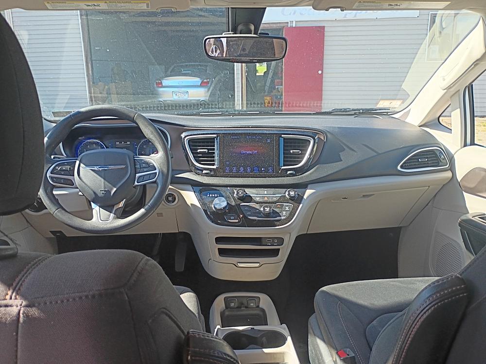 2017 Chrysler Pacifica Touring - Photo 8