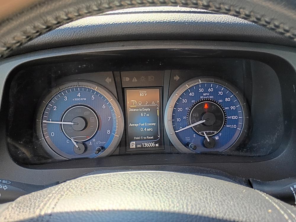 2015 Toyota Sienna XLE thumbnail 10