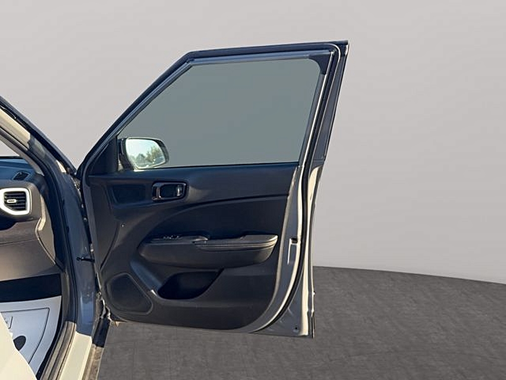 2022 Hyundai Venue Limited - Photo 16