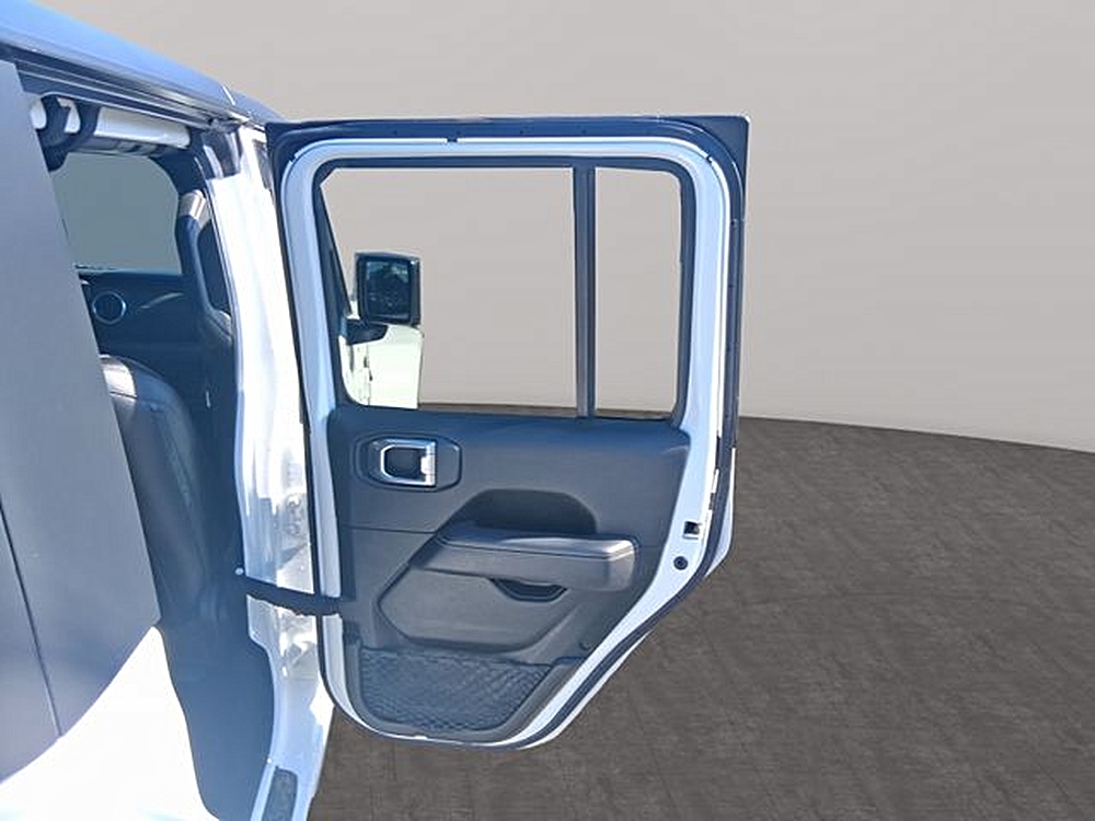 2020 Jeep Gladiator Overland - Photo 16