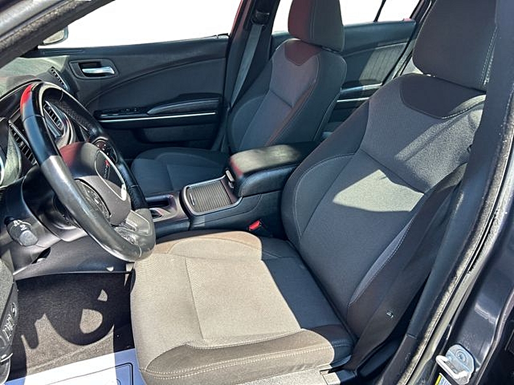 2018 Dodge Charger SXT - Photo 12