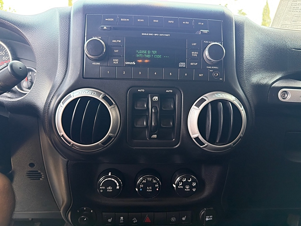2016 Jeep Wrangler Unlimited Rubicon - Photo 15