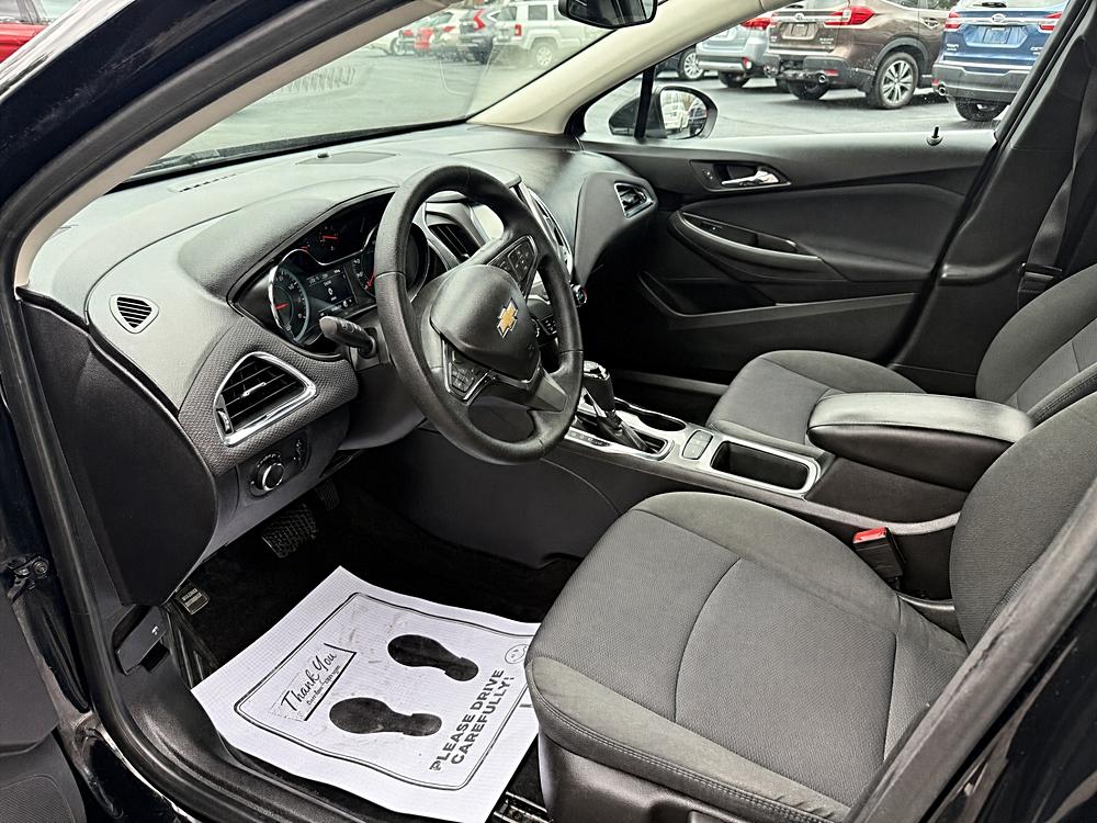 2017 Chevrolet Cruze LT - Photo 11