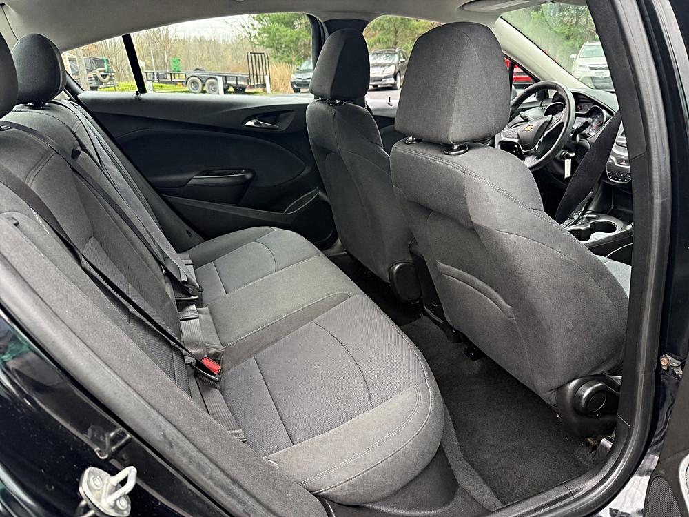 2017 Chevrolet Cruze LT - Photo 13