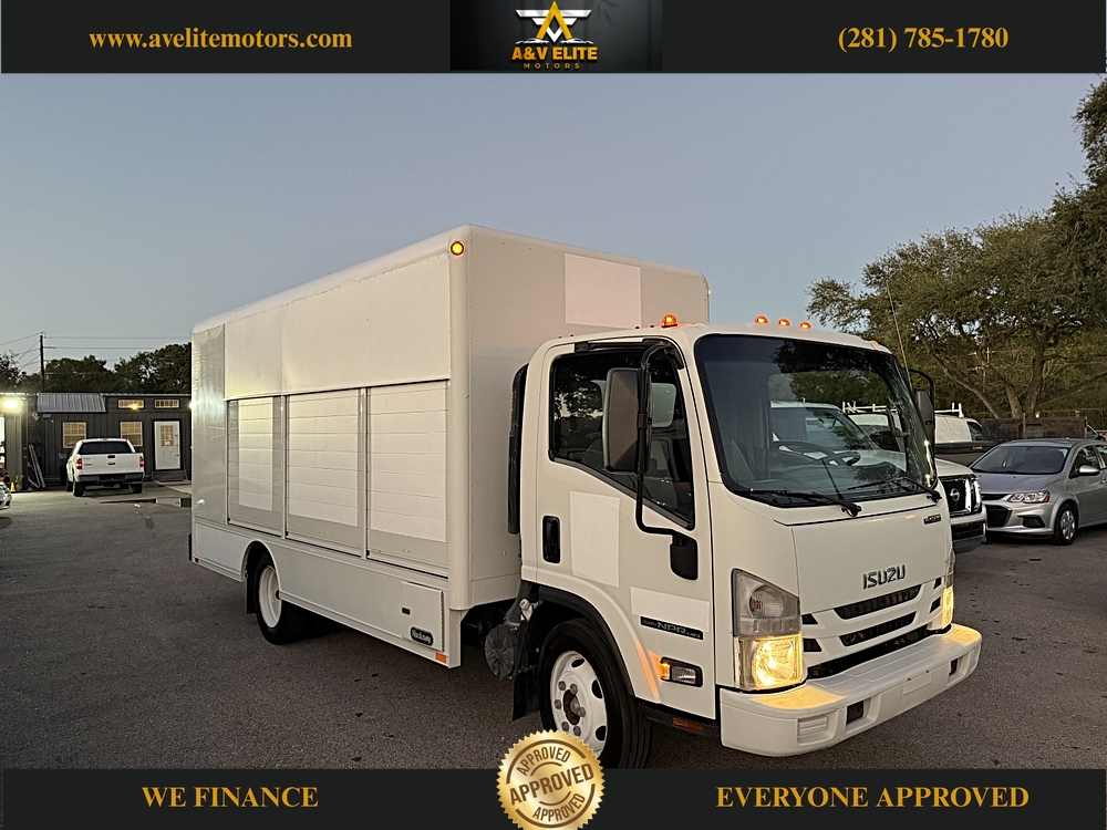 2017 Isuzu NPR HD's photo