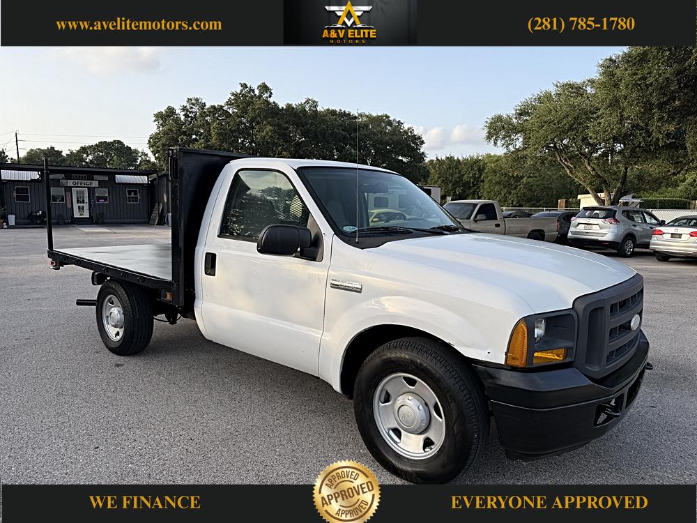 2005 Ford F-250 XL Regular Cab's photo