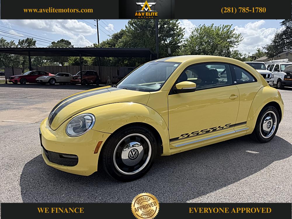 2012 Volkswagen Beetle 2.5L Auto's photo