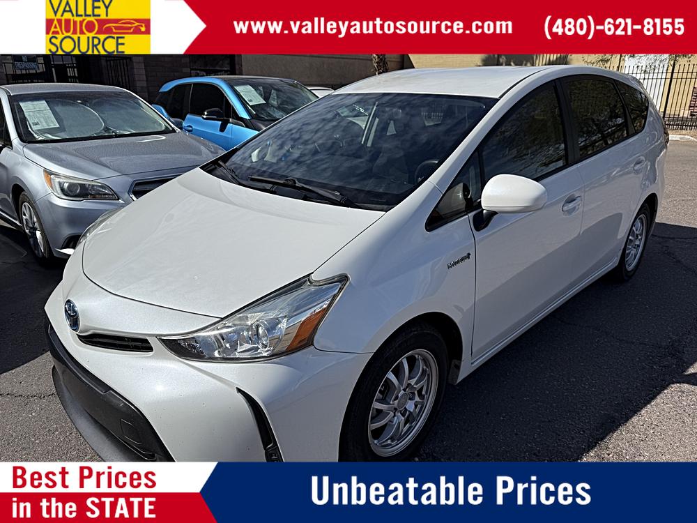 2016 Toyota Prius v Five