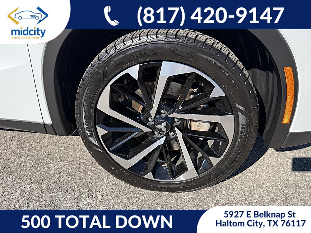 2022 Mitsubishi Outlander SE's photo