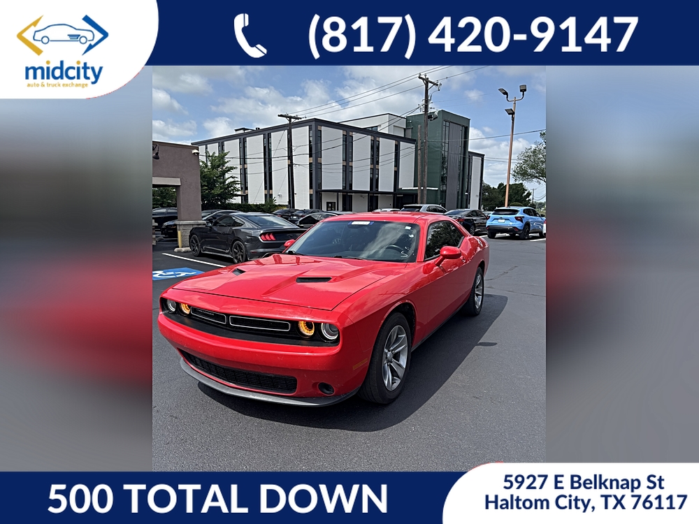 2016 Dodge Challenger SXT's photo