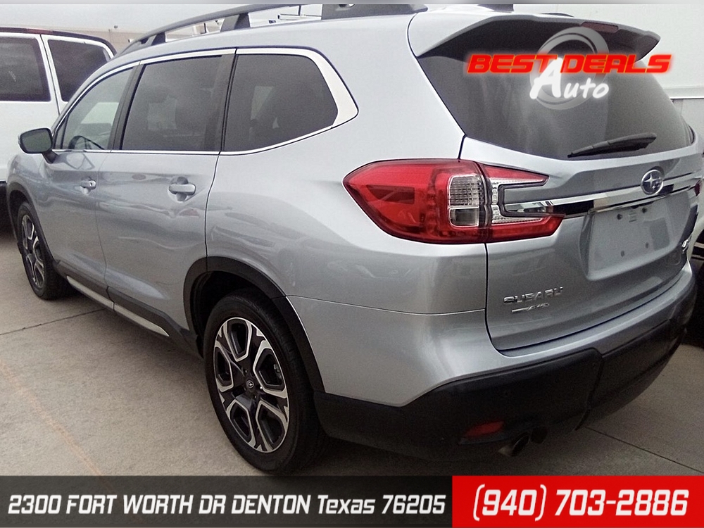 2023 Subaru Ascent Limited 7 Passenger's photo