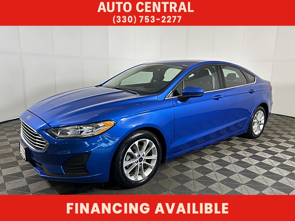 2020 Ford Fusion SE's photo