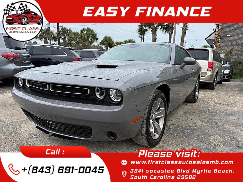 2019 Dodge Challenger SXT Auto's photo