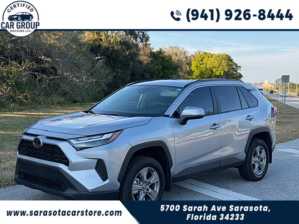 2025 Toyota RAV4 XLE's photo