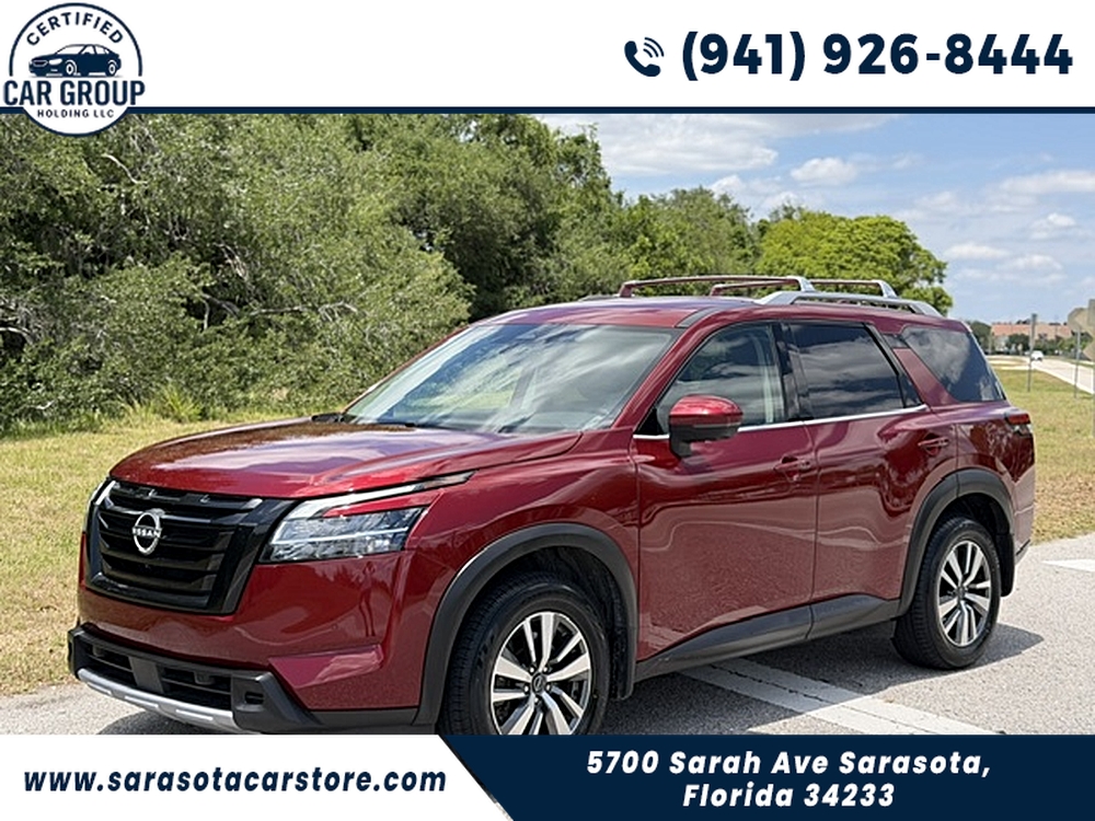 2023 Nissan Pathfinder SL 4WD's photo