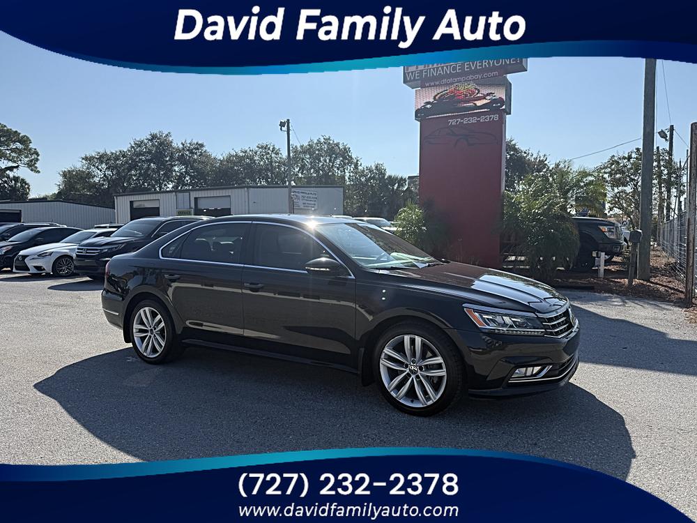 2018 Volkswagen Passat SE's photo