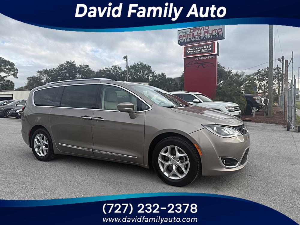 2018 Chrysler Pacifica Touring L Plus's photo